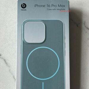 Beats iPhone 16 Pro Max Case with MagSafe - Blue